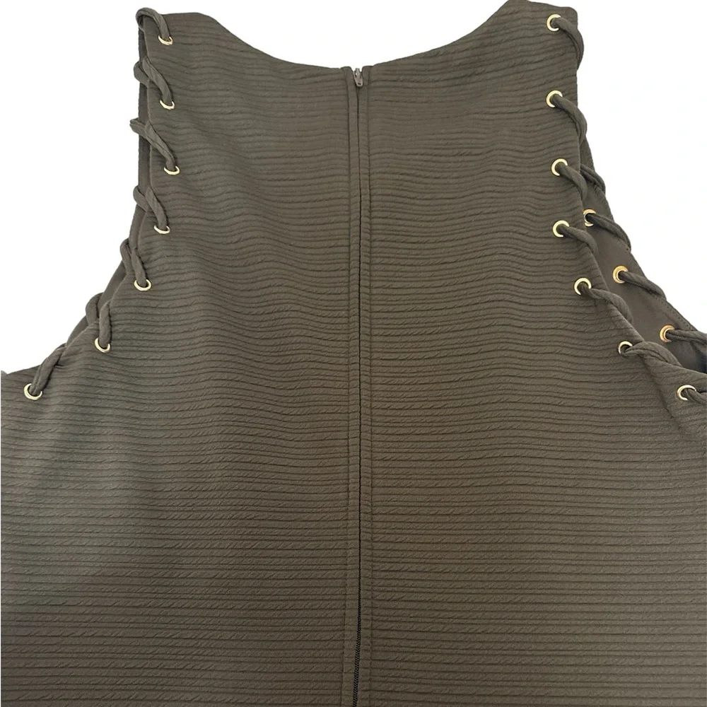Bisou Bisou Green Ribbed Sleeveless Sheath Dress Lace Up Grommet Detail Sz 12 - Picture 10 of 12